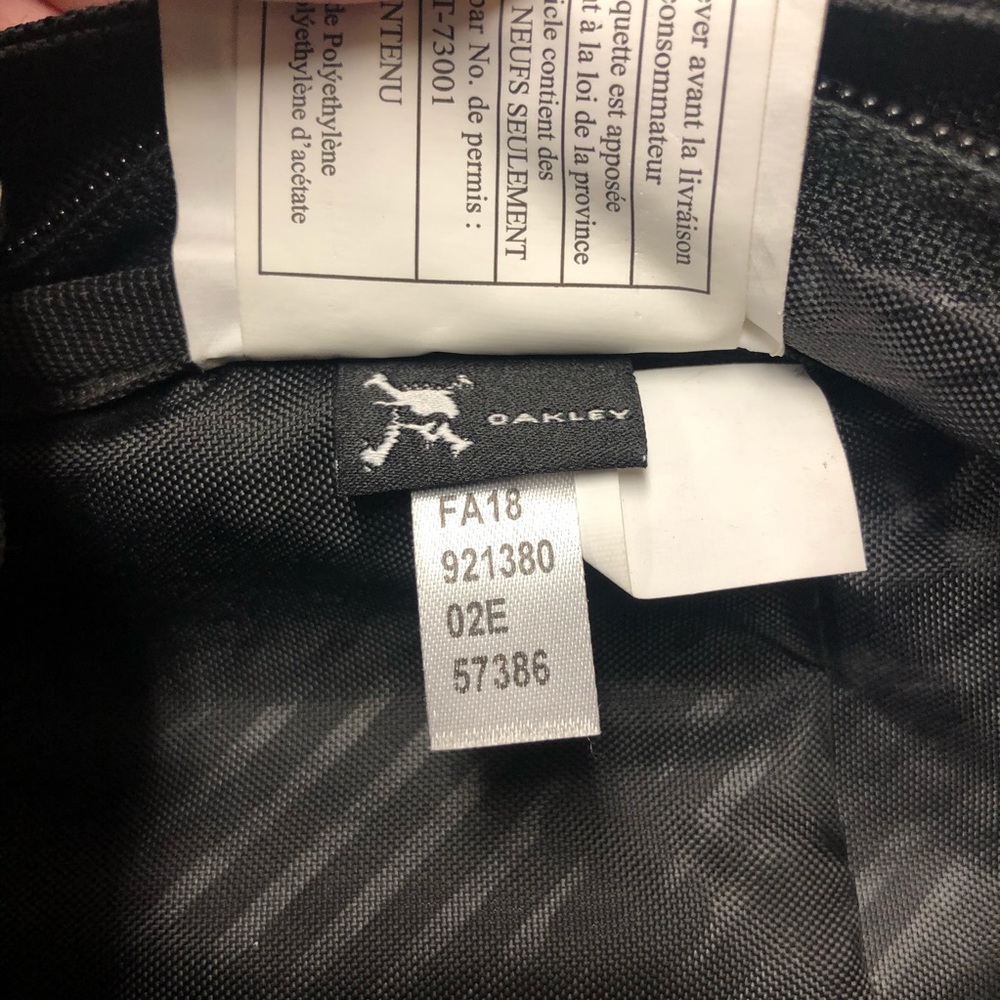 Oakley Backpack, basic book bag, black - Picture 12 of 12